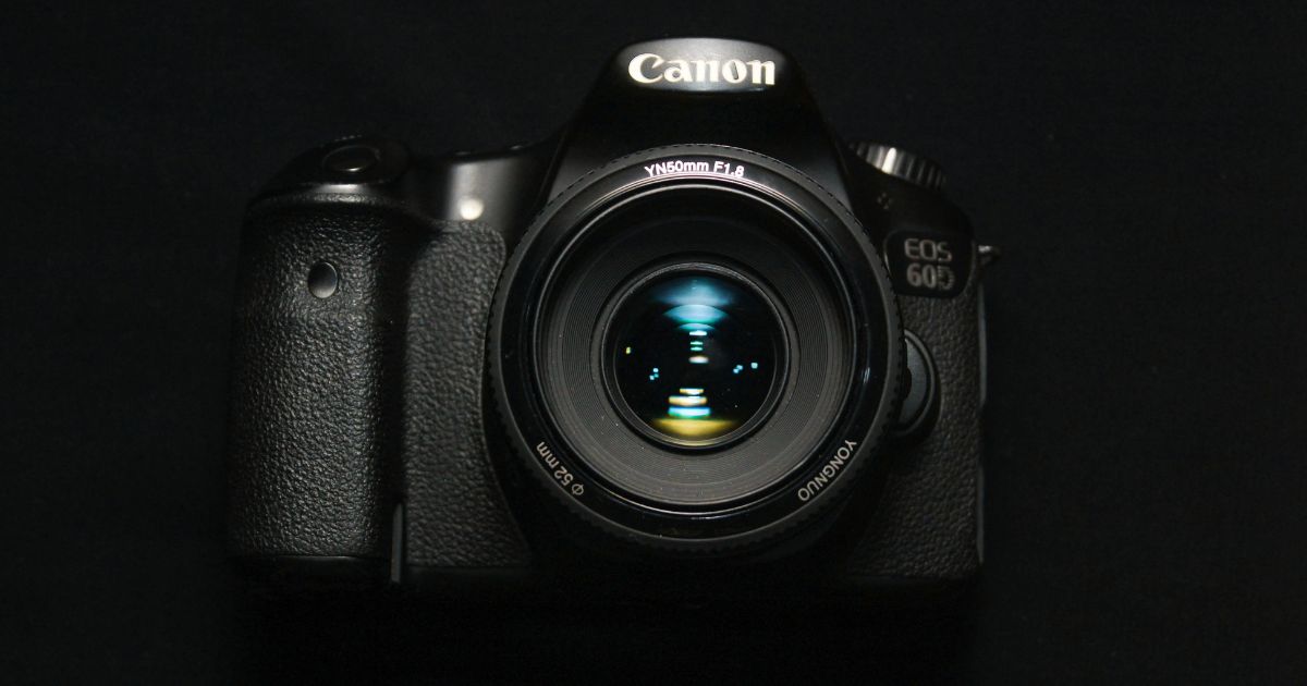 Canon Eos 5D Mark Ii Comparison In Photography At Home.