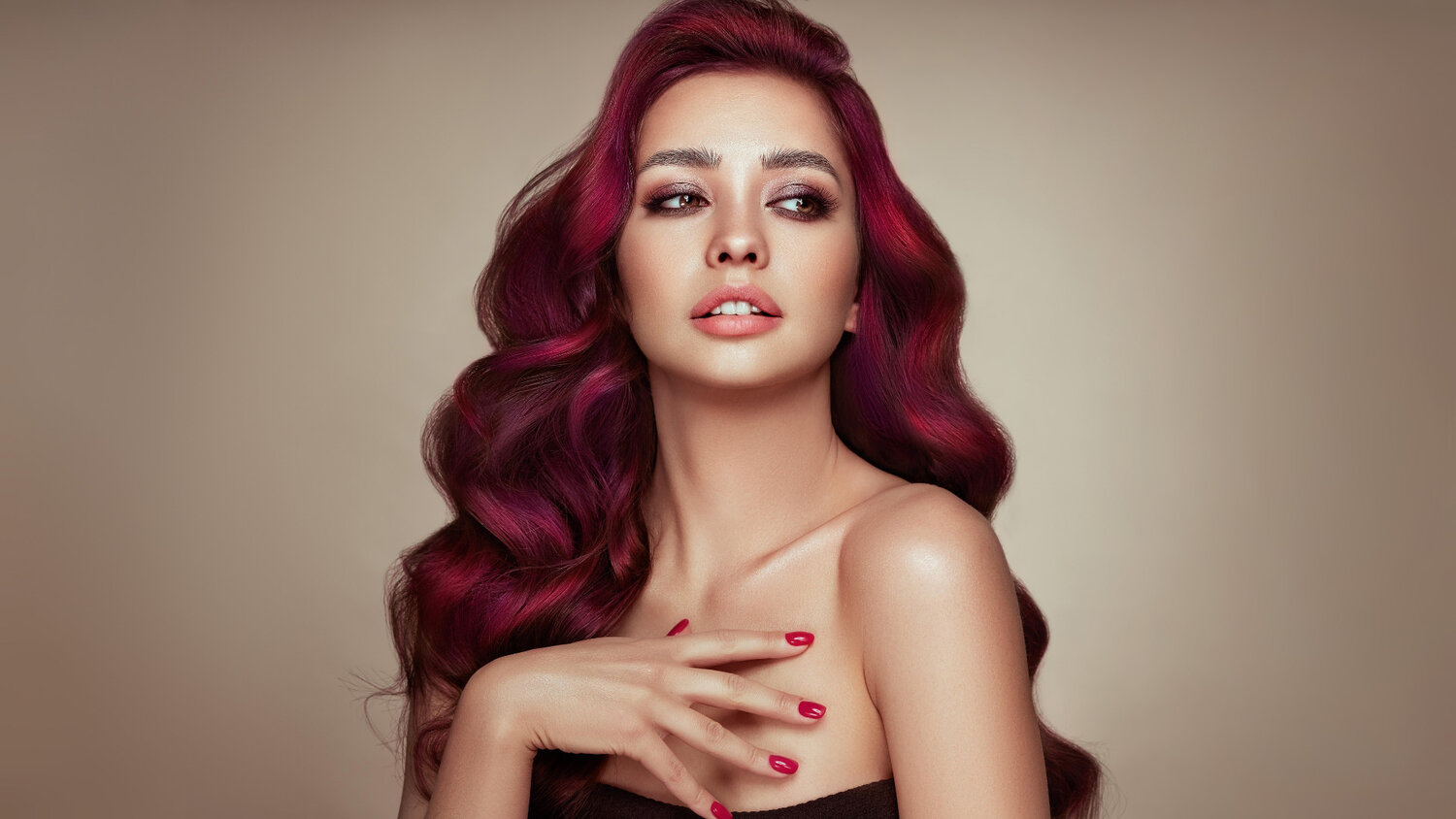 Simsbury A Stunning Woman With Vibrant Red Hair Posing For A Captivating Portrait Photography Session.