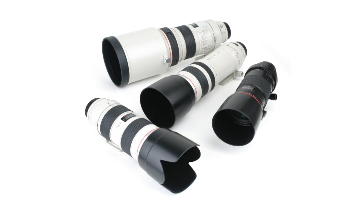 Canon Ef 70-200Mm F/2.8 Is Usm Lens Is A Versatile And High-Performance Lens, Perfect For Portrait Photography. With Its Superb Image Quality And Wide Aperture Of F/